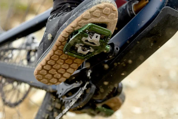 OneUp Components Clip Pedals Review: Ultra-Thin Platform Pedals That Bridge DH Power With Trail Precision OneUp Components Clip Pedals