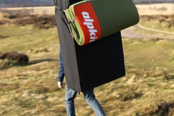Alpkit Phud Bouldering Mat Review: Lightweight Crash Pad for Budget-Conscious Bouldering Alpkit Phud Bouldering Mat