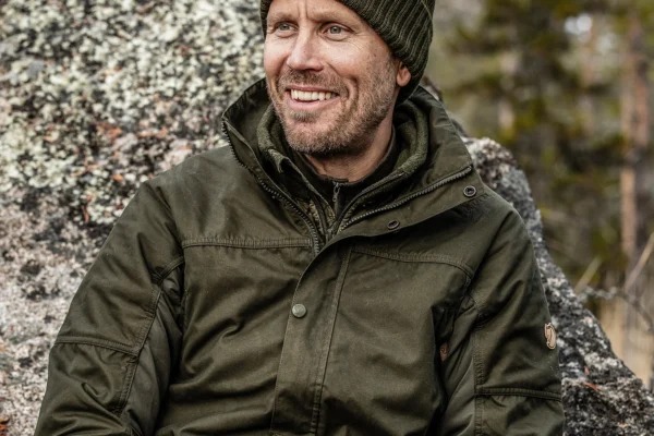 Fjällräven Forest Hybrid Jacket Review: Silent Strength for Active Outdoor Pursuits Fjällräven Forest Hybrid Jacket