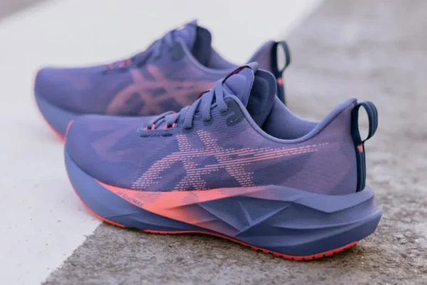 ASICS Novablast 5